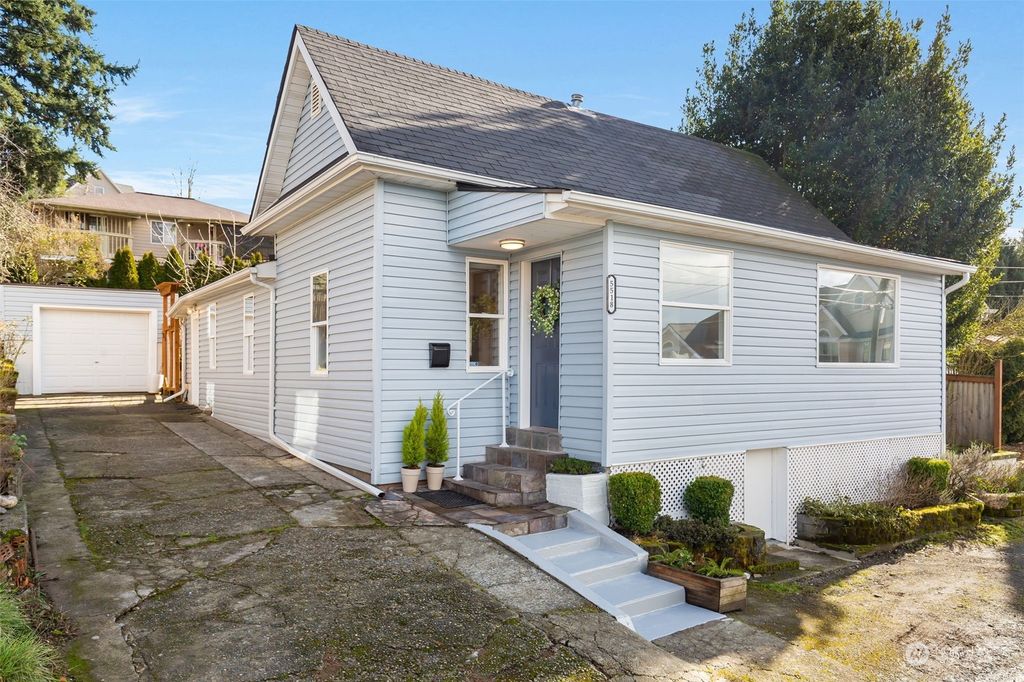 Photo of 5518 37th Avenue S, Seattle, WA 98118 (MLS # 2189763)