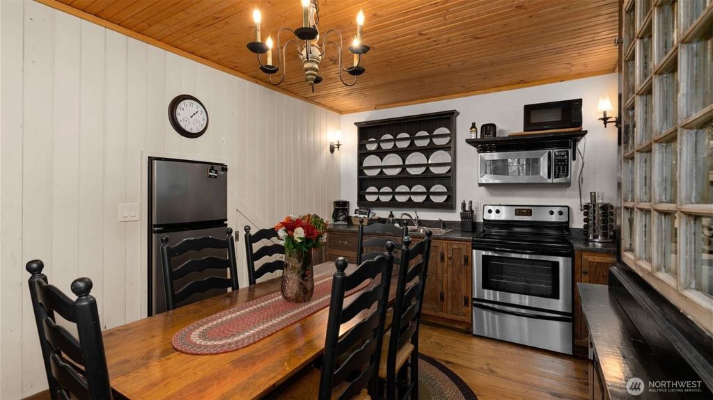 Photo of 21404 Stirrup Road, Leavenworth, WA 98826 (MLS # 2451606)