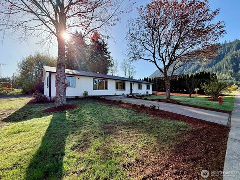 Photo of 201 7th Street, Morton, WA 98356 (MLS # 2519507)