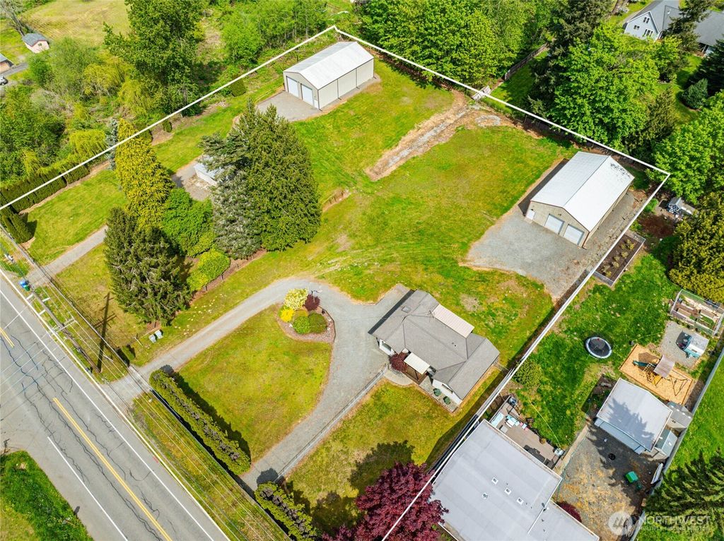 Photo of 17830 116th Avenue SE, Renton, WA 98058 (MLS # 2515484)