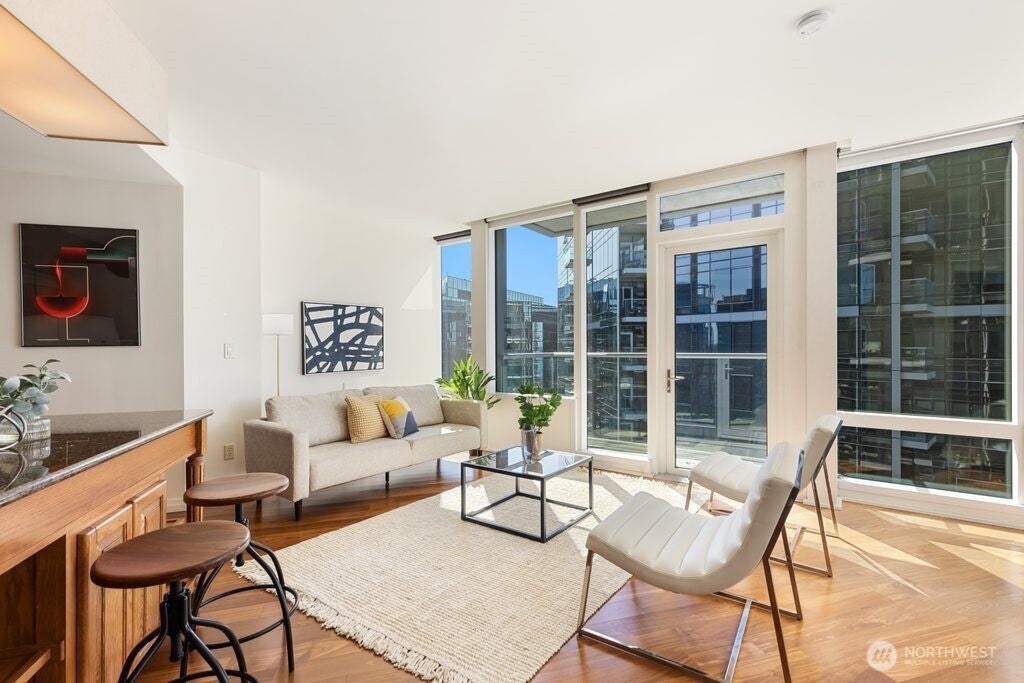 Photo of 500 106th Avenue NE #2609, Bellevue, WA 98004 (MLS # 2544651)