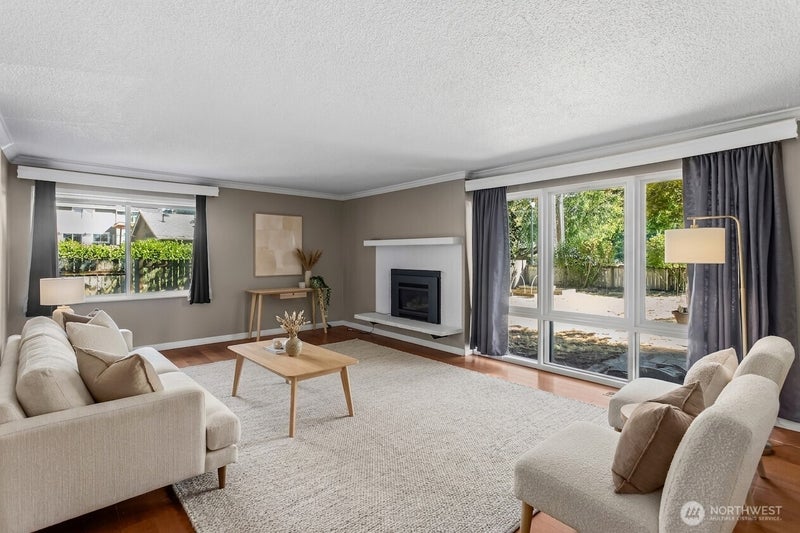 7211 44th Street W