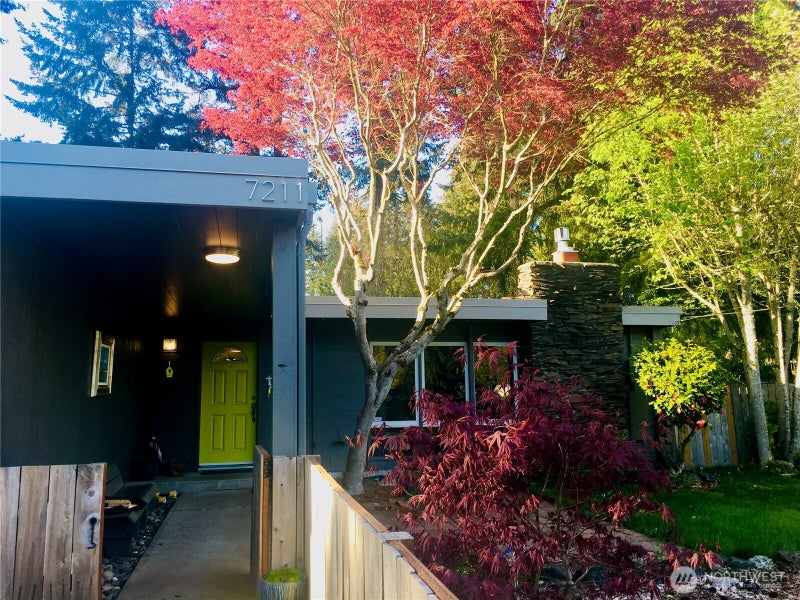 7211 44th Street W