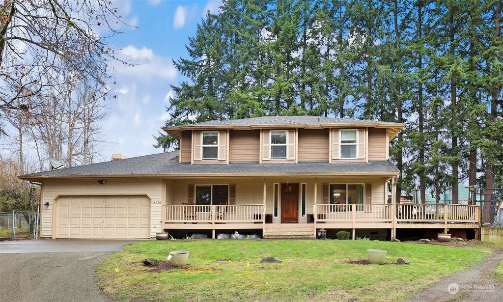 Photo of 14026 SE 197th Place, Renton, WA 98058 (MLS # 2196301)