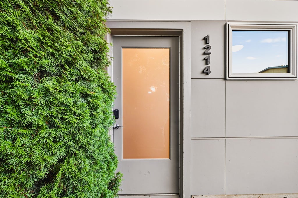 Photo of 1214 N Northgate Way, Seattle, WA 98133 (MLS # 2593657)