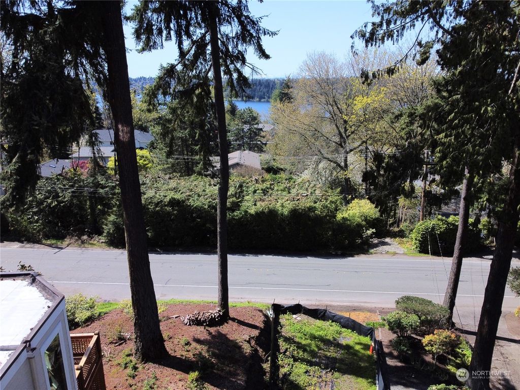 Photo of 5818 W Mercer Way, Mercer Island, WA 98040 (MLS # 2240254)
