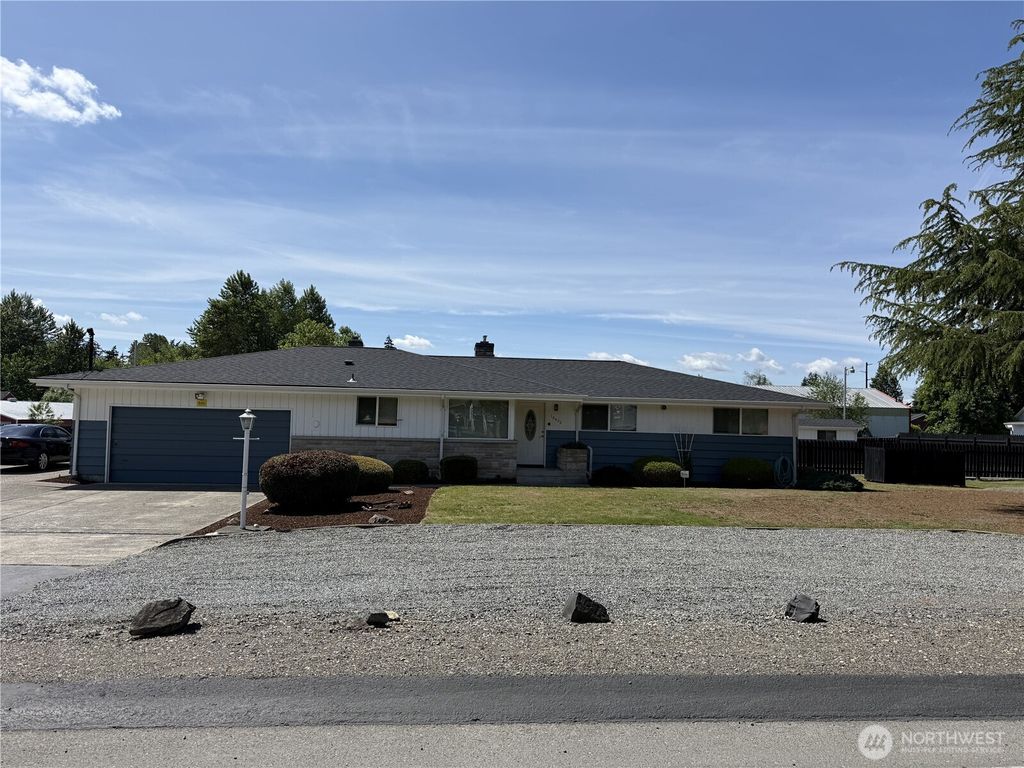 Photo of 10420 Waller Road E, Tacoma, WA 98446 (MLS # 2528856)