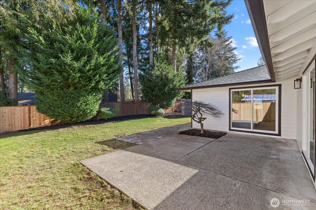 Photo of 10210 163rd Avenue NE, Redmond, WA 98052 (MLS # 2508091)