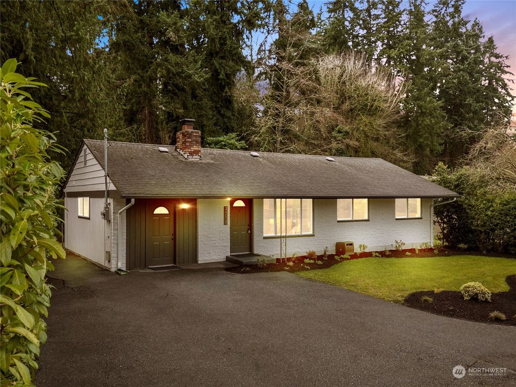 Photo of 24030 Firdale Avenue, Edmonds, WA 98020 (MLS # 2318552)