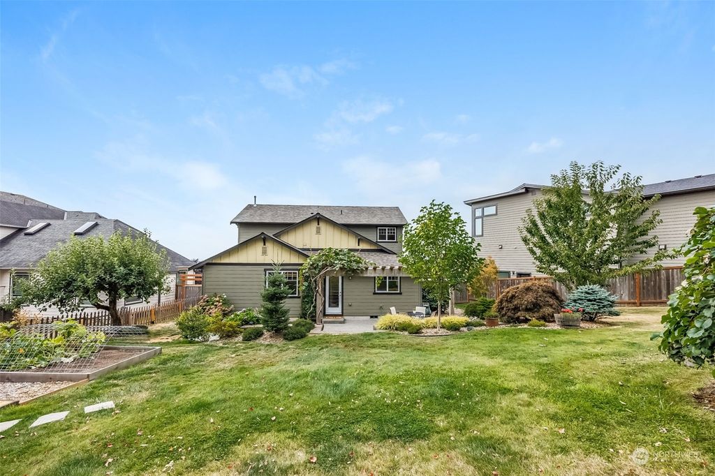 Photo of 3717 69th Drive NE, Marysville, WA 98270 (MLS # 1996564)