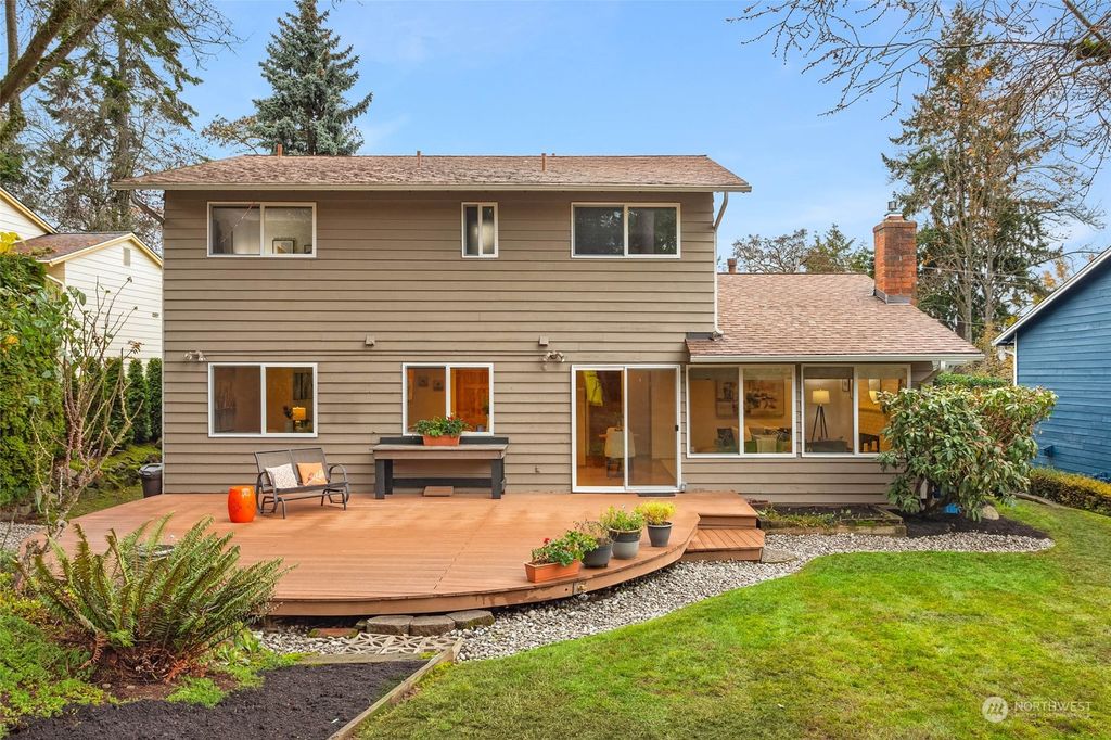 Photo of 8835 SE 36th Street, Mercer Island, WA 98040 (MLS # 2182244)