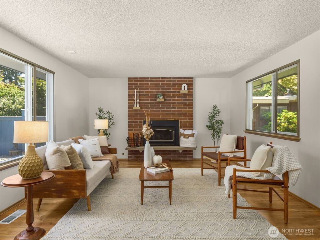 Photo of 13316 15th Avenue NE, Seattle, WA 98125 (MLS # 2415415)