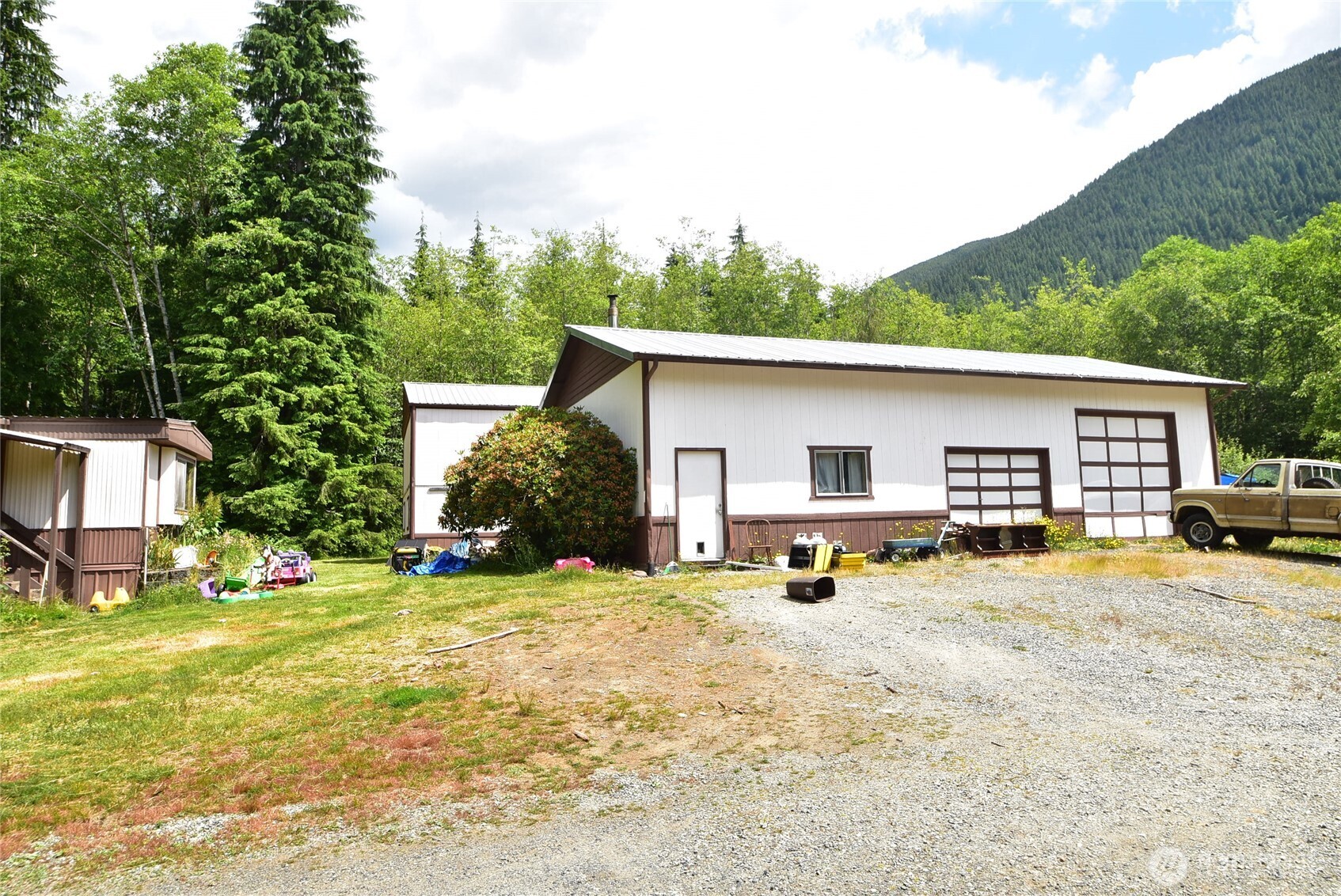 21102 Lake Riley Road