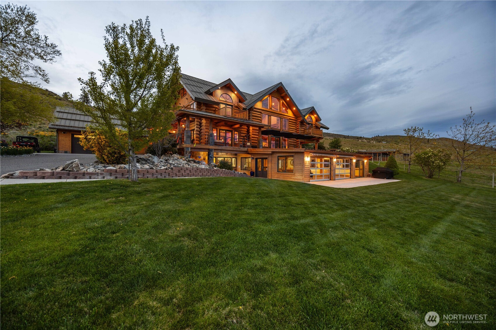 Manson, Washington, 98831, United States, 5 Bedrooms Bedrooms, ,7 BathroomsBathrooms,Residential,Active,2034662