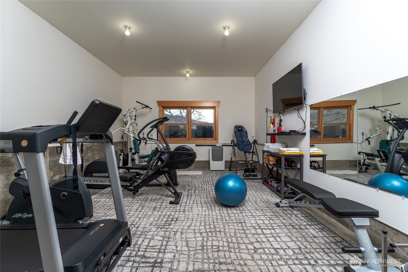 Manson, Washington, 98831, United States, 5 Bedrooms Bedrooms, ,7 BathroomsBathrooms,Residential,Active,2034662