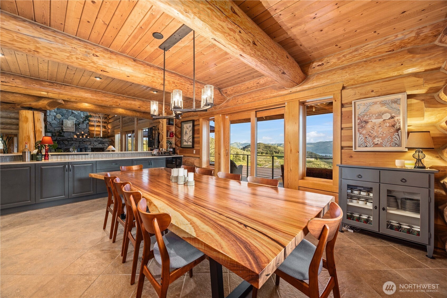 Manson, Washington, 98831, United States, 5 Bedrooms Bedrooms, ,7 BathroomsBathrooms,Residential,Active,2034662