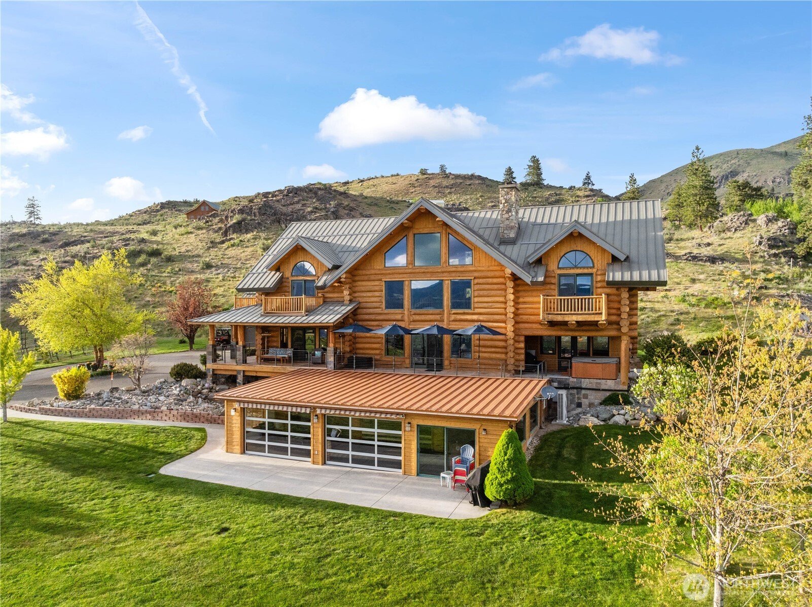 Manson, Washington, 98831, United States, 5 Bedrooms Bedrooms, ,7 BathroomsBathrooms,Residential,Active,2034662