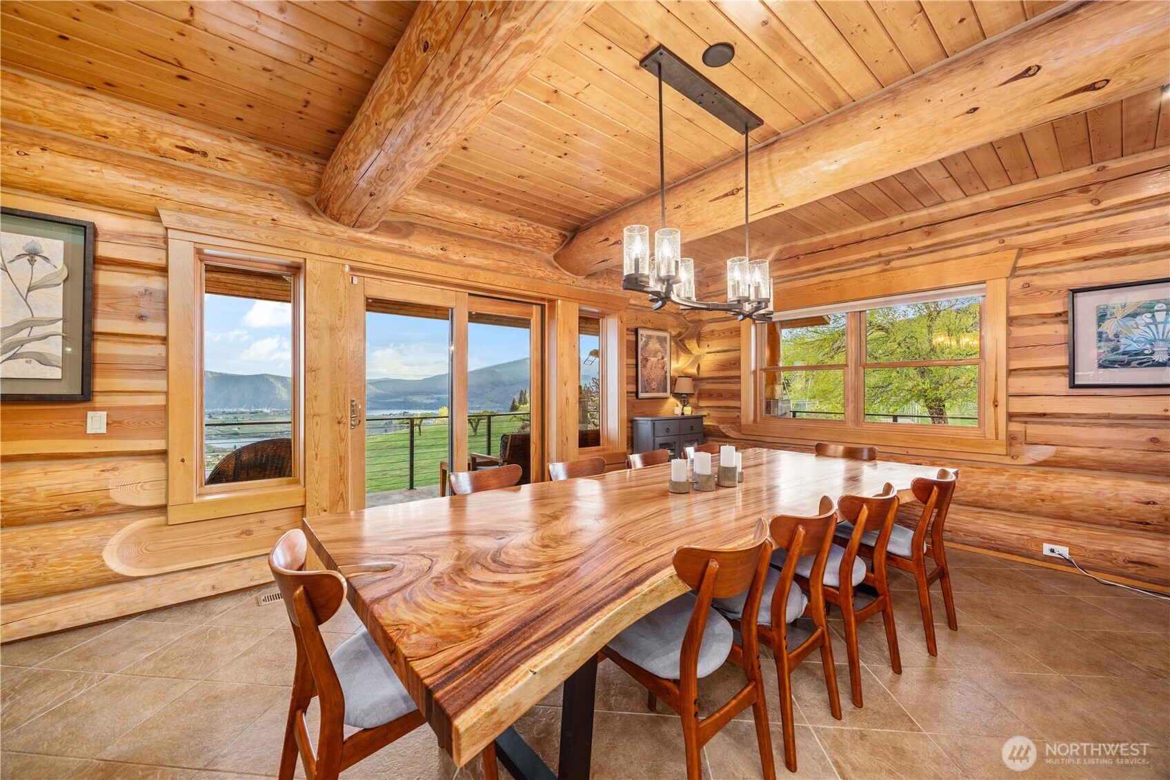 Manson, Washington, 98831, United States, 5 Bedrooms Bedrooms, ,7 BathroomsBathrooms,Residential,Active,2034662