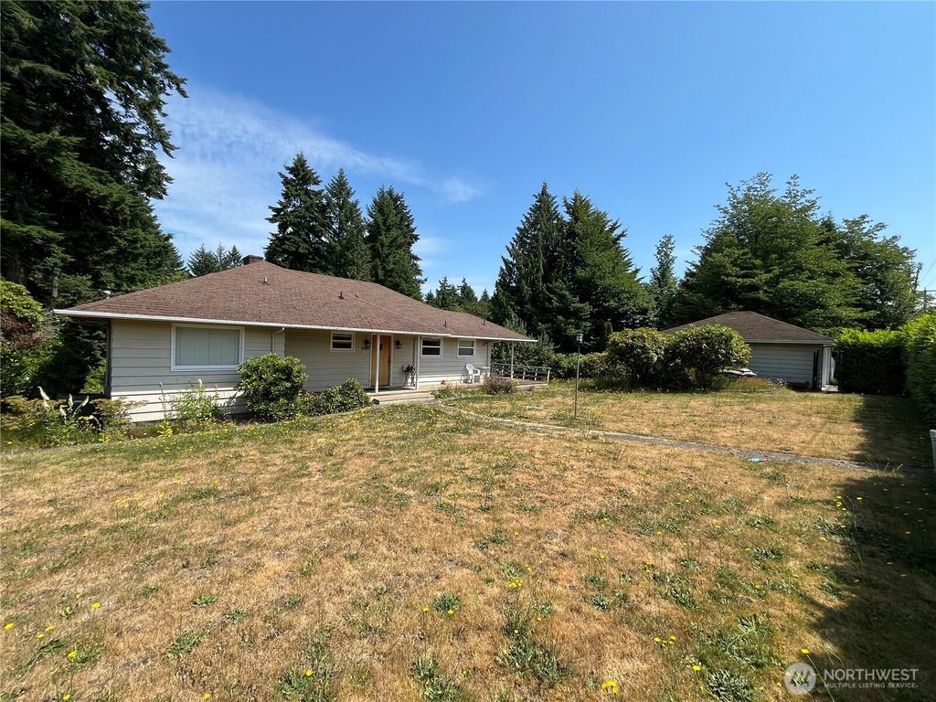 Photo of 36108 6th Avenue SW, Federal Way, WA 98023 (MLS # 2393428)