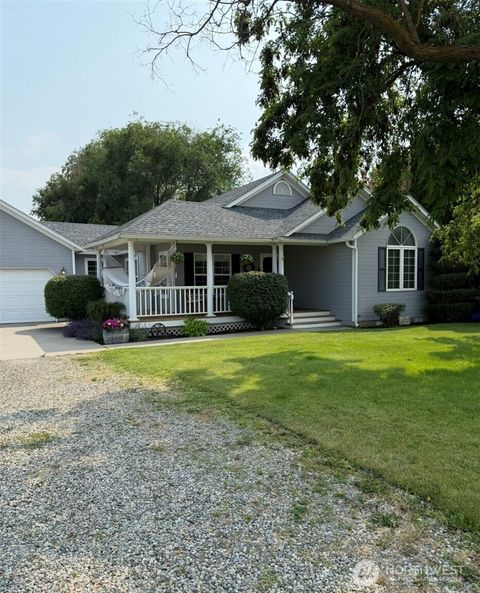 Photo of 432 5th Avenue, Oroville, WA 98844 (MLS # 2496772)