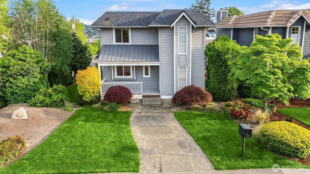 Photo of 143 8th Avenue, Kirkland, WA 98033 (MLS # 2519634)