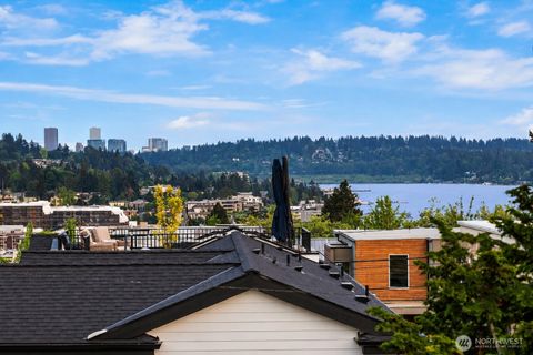 Photo of 143 8th Avenue, Kirkland, WA 98033 (MLS # 2519634)