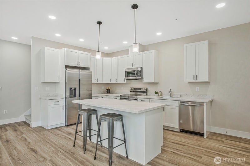 1402 E 51st Street