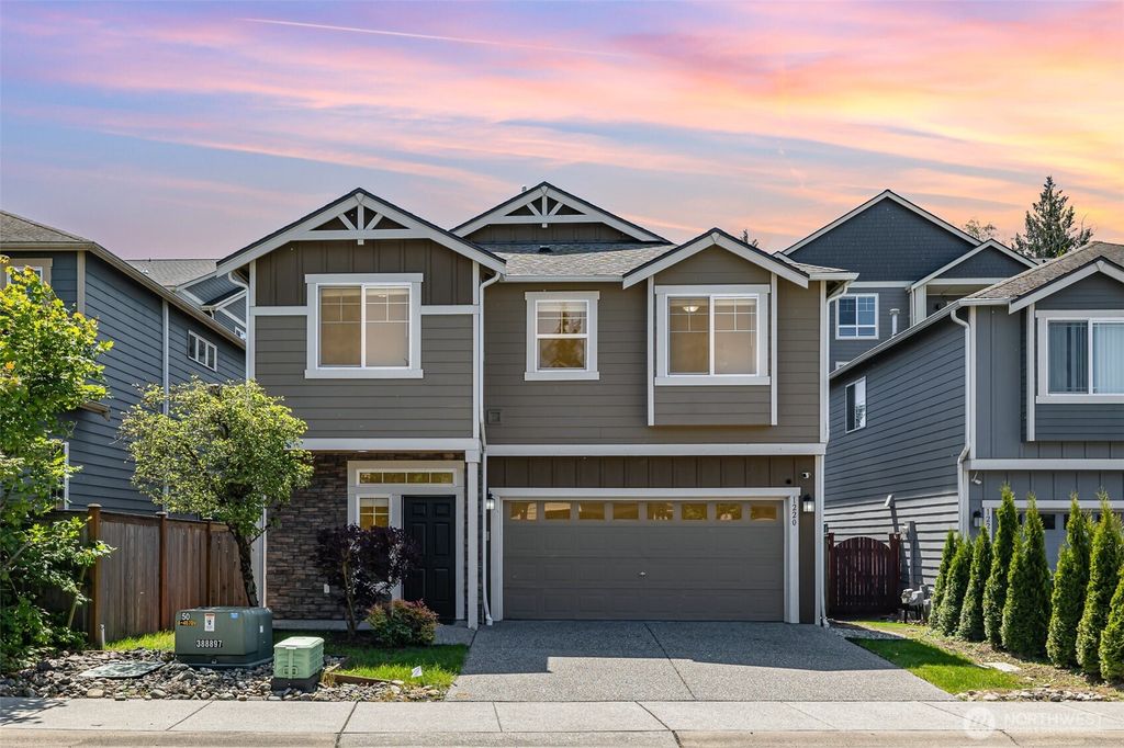 Photo of 1220 145th Street SW, Lynnwood, WA 98087 (MLS # 2381533)