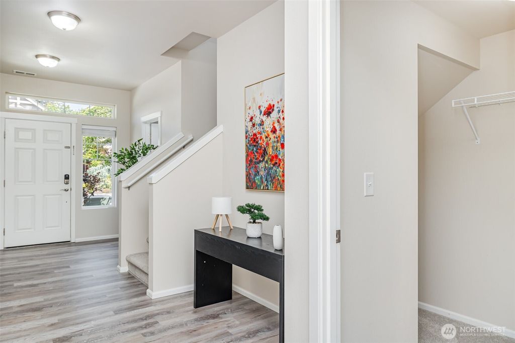 Photo of 1220 145th Street SW, Lynnwood, WA 98087 (MLS # 2381533)