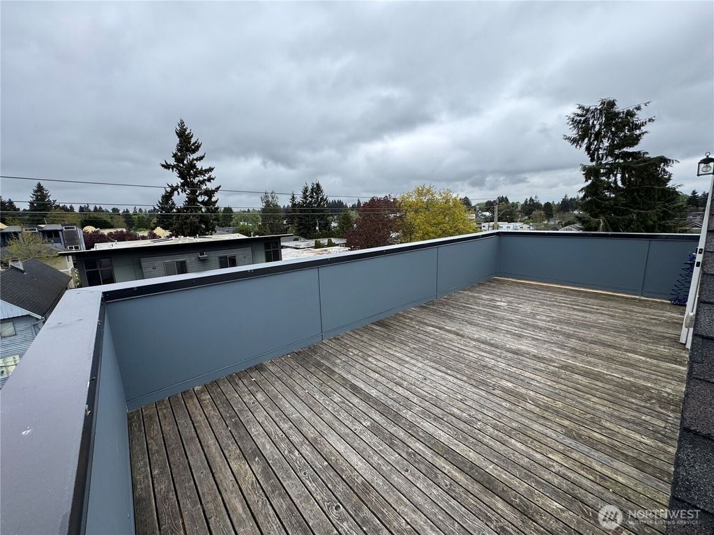 Photo of 919 N 103rd Street #B, Seattle, WA 98133 (MLS # 2514627)