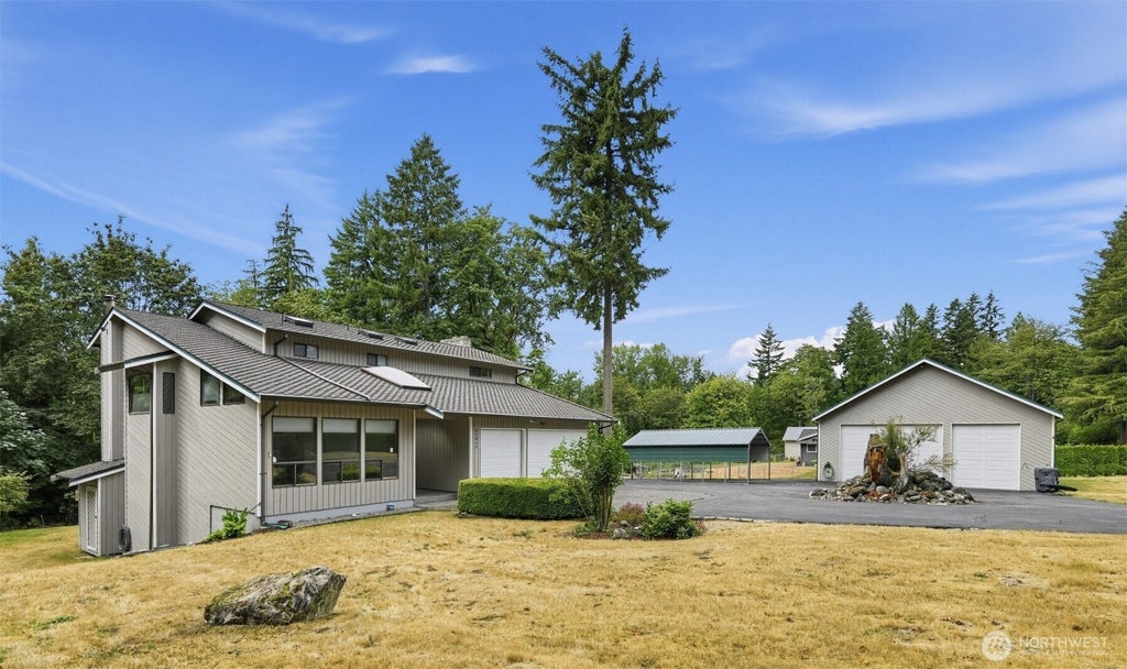 Photo of 31845 197th Avenue SE, Kent, WA 98042 (MLS # 2578714)