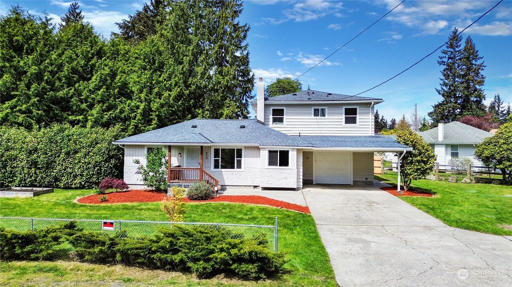 Photo of 409 S Cabot Rd Rd, Everett, WA 98203 (MLS # 2231458)