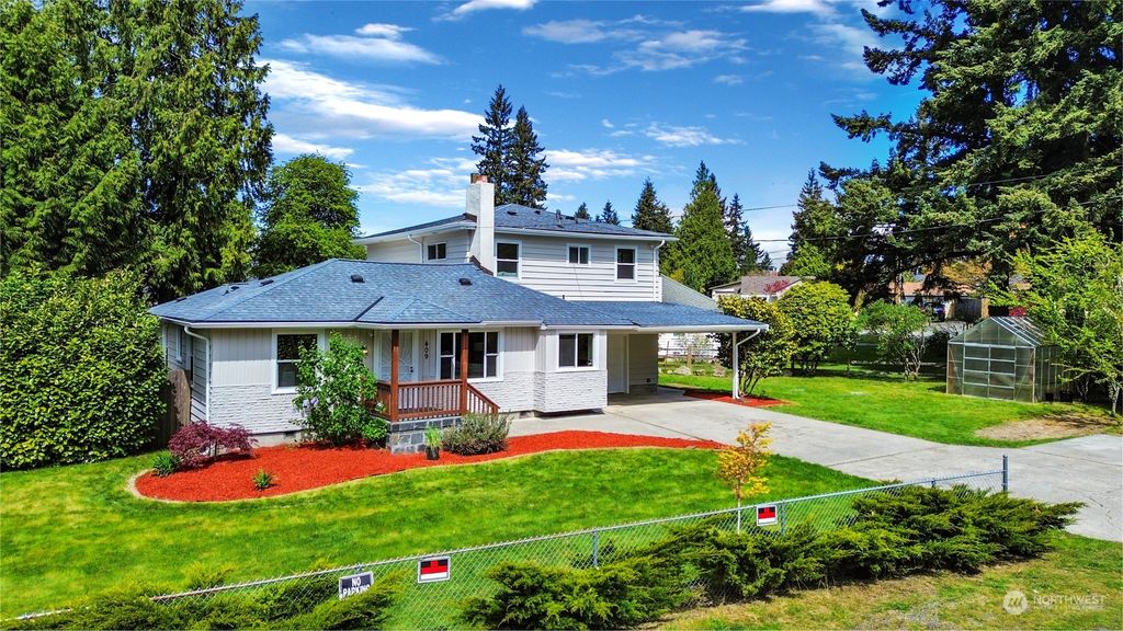 Photo of 409 S Cabot Rd Rd, Everett, WA 98203 (MLS # 2231458)