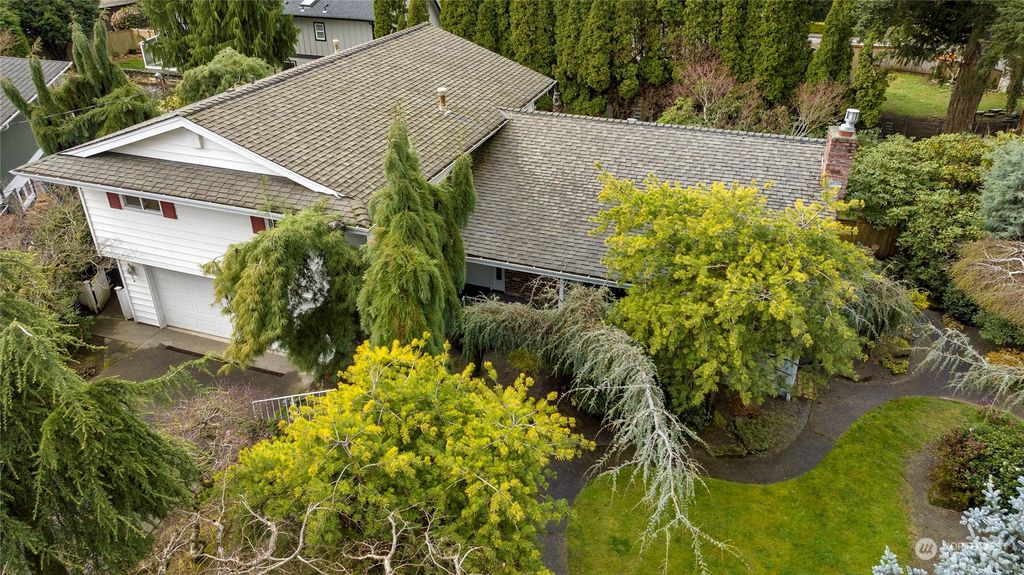 Photo of 4725 109th Avenue NE, Kirkland, WA 98033 (MLS # 2216366)