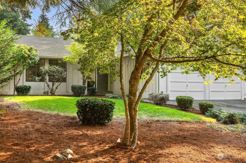 Photo of 11312 39th Avenue NE, Seattle, WA 98125 (MLS # 2008689)