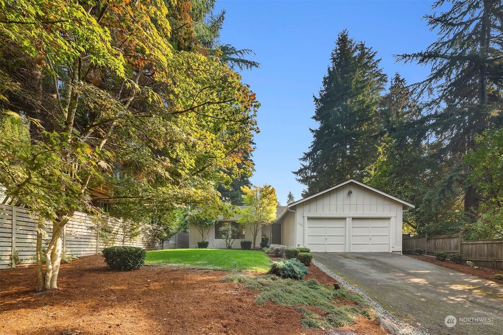 Photo of 11312 39th Avenue NE, Seattle, WA 98125 (MLS # 2008689)