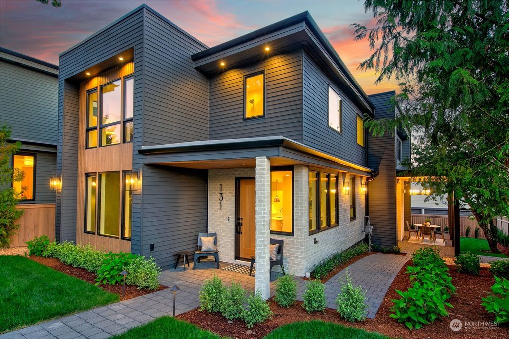 Photo of 131 10 Avenue, Kirkland, WA 98003 (MLS # 2289569)