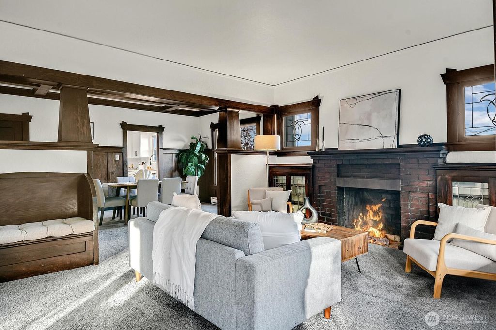 Photo of 408 NE 50th Street, Seattle, WA 98105 (MLS # 2452907)