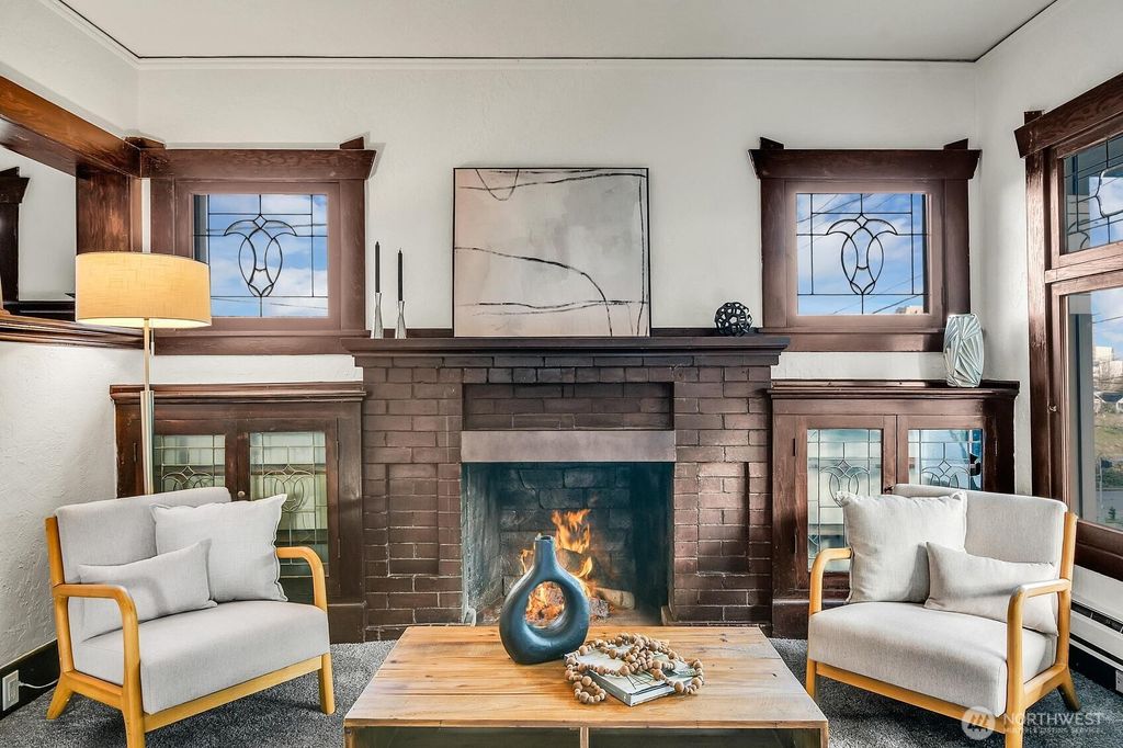 Photo of 408 NE 50th Street, Seattle, WA 98105 (MLS # 2452907)