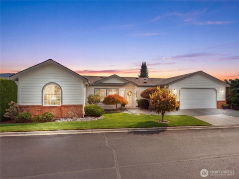 Photo of 554 Canyon Drive, East Wenatchee, WA 98802 (MLS # 2577881)