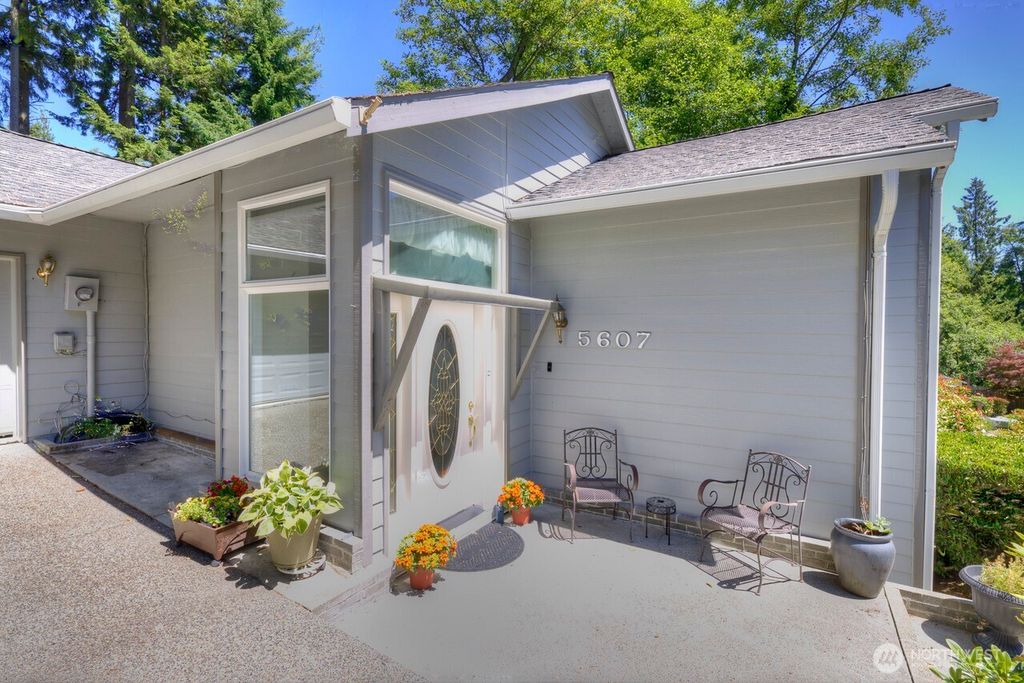 Photo of 5607 178TH Street SW, Lynnwood, WA 98037 (MLS # 2490933)