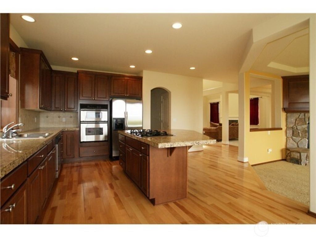 Photo of 2471 34th Avenue NE, Issaquah, WA 98029 (MLS # 2561013)