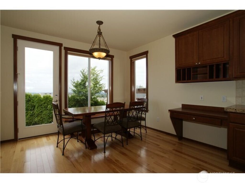 Photo of 2471 34th Avenue NE, Issaquah, WA 98029 (MLS # 2561013)