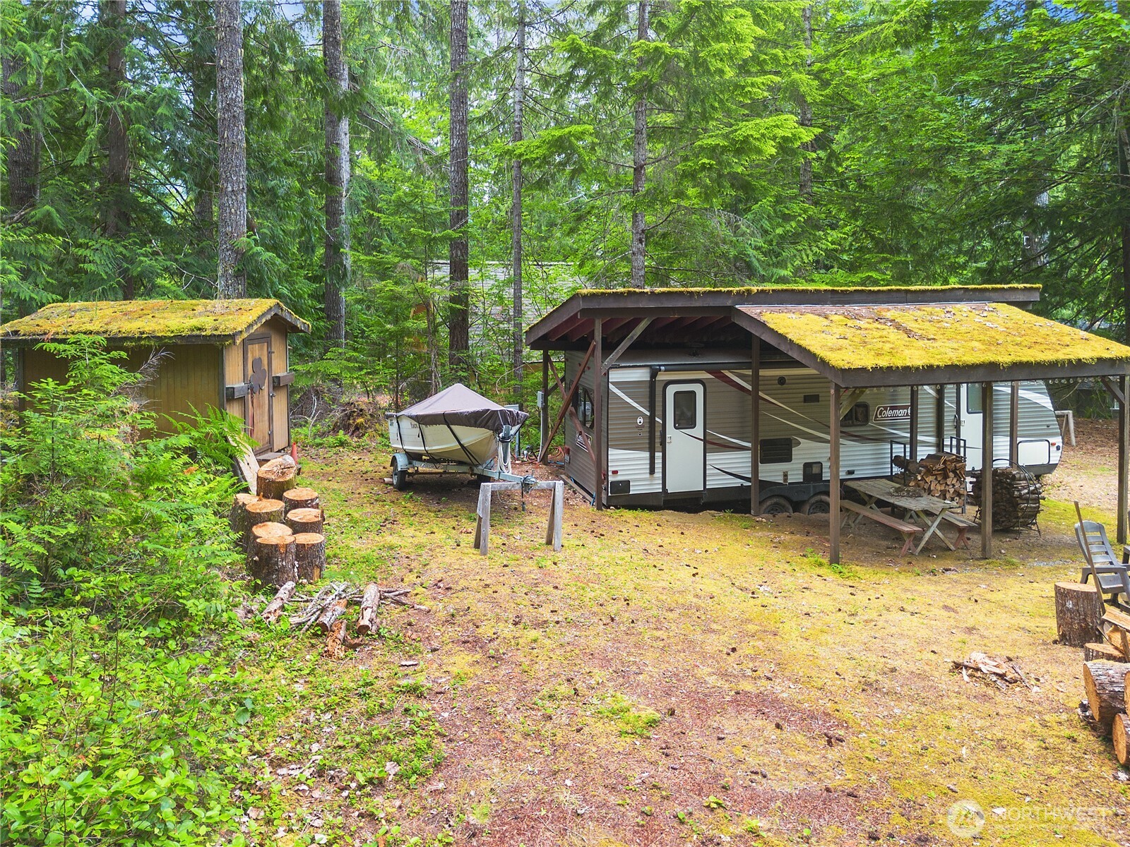 11 N Kitsap Place N