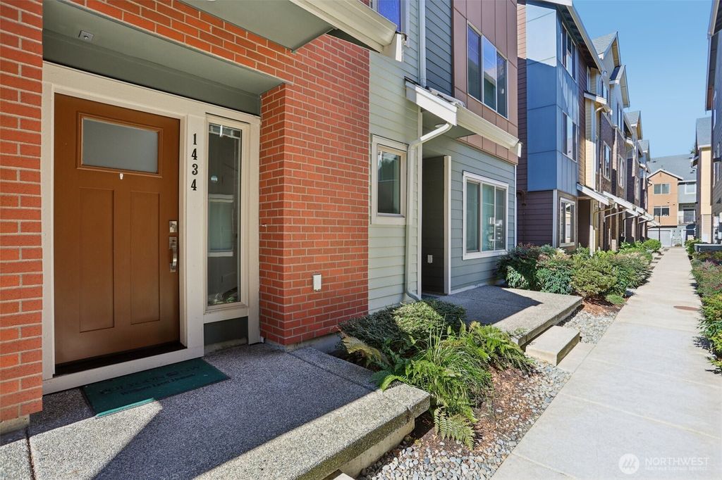 Photo of 1434 157th Place NE #2802, Bellevue, WA 98008 (MLS # 2444684)