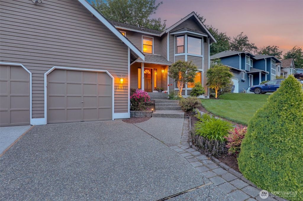 Photo of 14937 104th Avenue NE, Bothell, WA 98011 (MLS # 2382740)