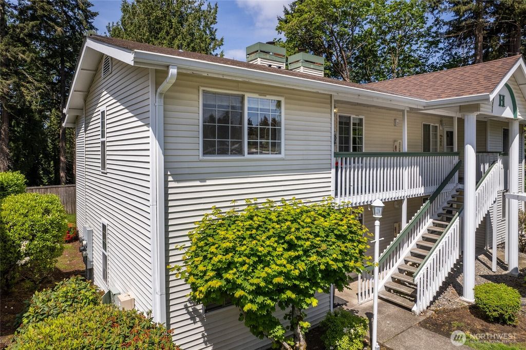 Photo of 1830 S 336th Street #H201, Federal Way, WA 98003 (MLS # 2524459)