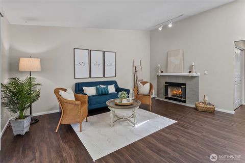Photo of 1830 S 336th Street #H201, Federal Way, WA 98003 (MLS # 2524459)