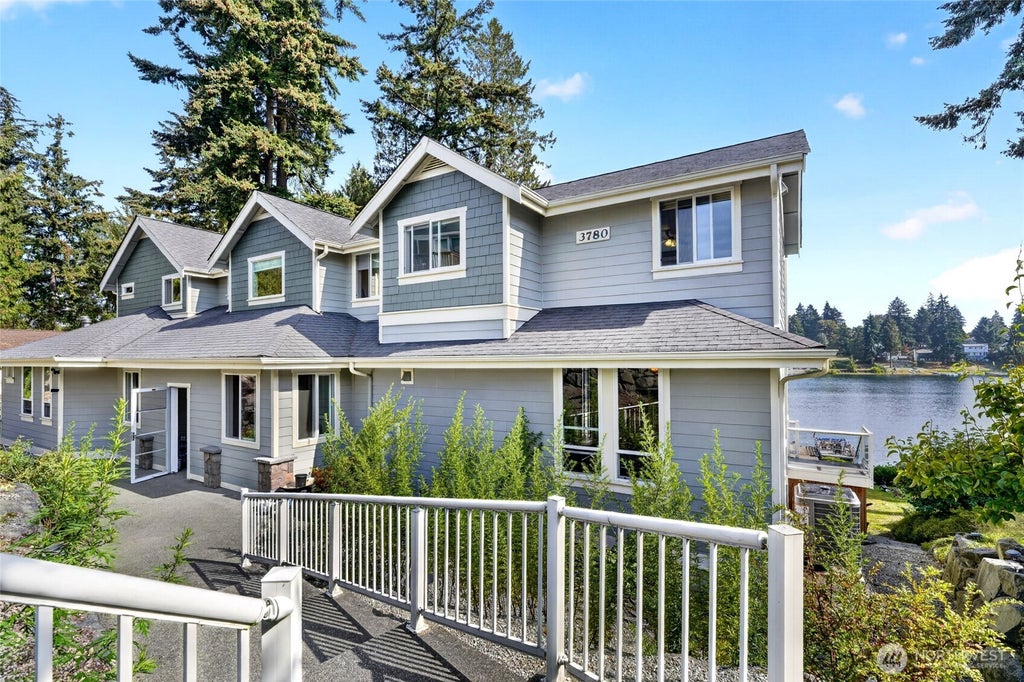 Photo of 3780 S 191st Place, SeaTac, WA 98188 (MLS # 2584972)