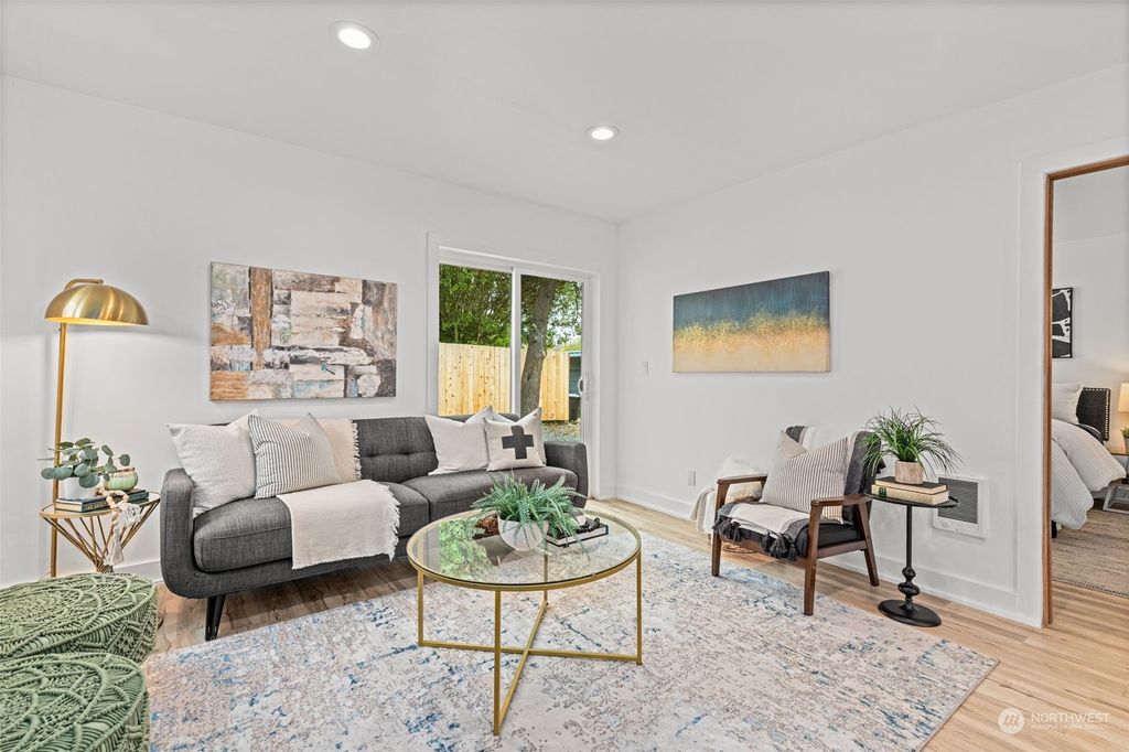 Photo of 8856 32nd Avenue SW #B, Seattle, WA 98126 (MLS # 2315995)